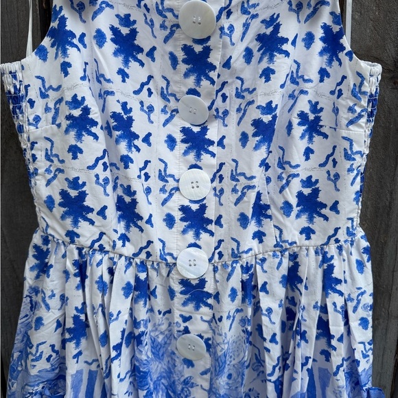 Tuckernuck Floral Blue and White Sleeveless Dress - Picture 5 of 10